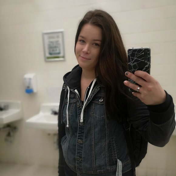 Meet your Posher, Sassy - Picture 5 of 6